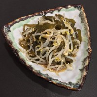 Ensalada de brote de soja y ensalada de mar